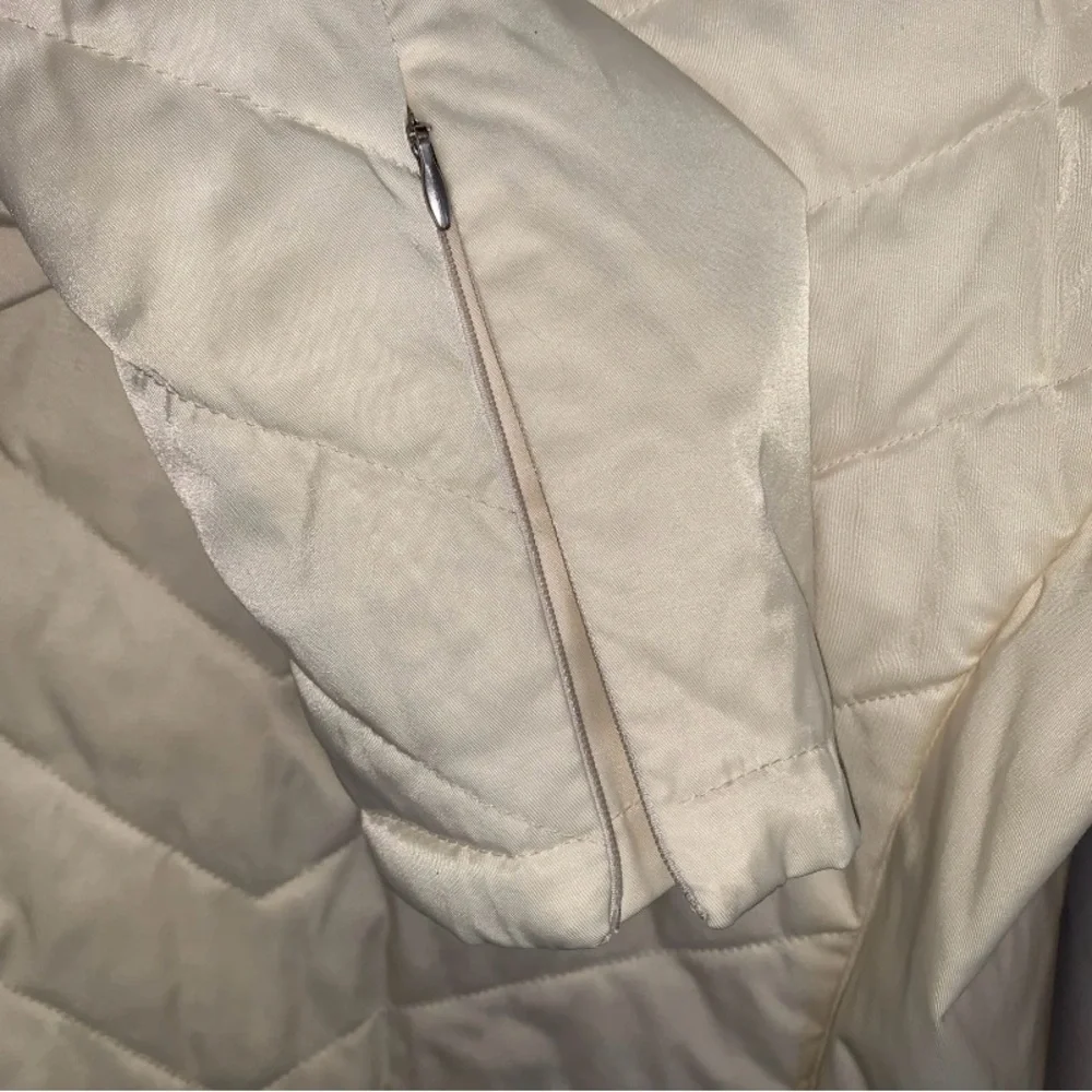 Harley-Davidson Women's Off-White Quilted Puffer Jacket - Picture 6 of 8